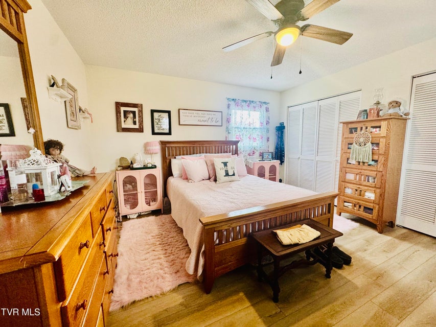 Photo #59: 1705 Millard Street