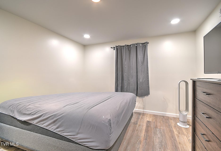 Photo #26: 127 Patrick Lane