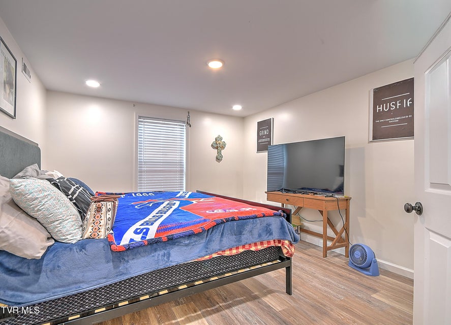 Photo #11: 127 Patrick Lane