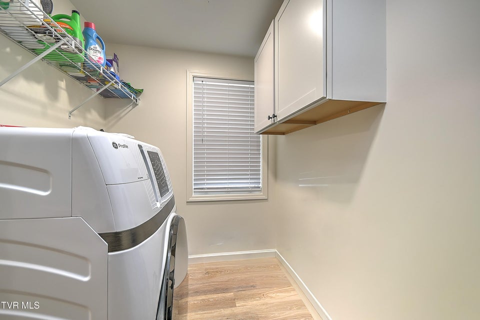 Photo #41: 127 Patrick Lane