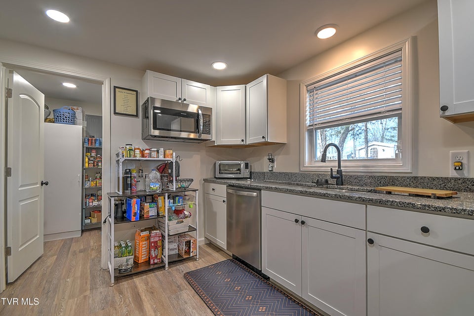 Photo #54: 127 Patrick Lane