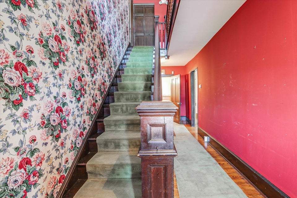 Photo #6: 454 Cedar Street