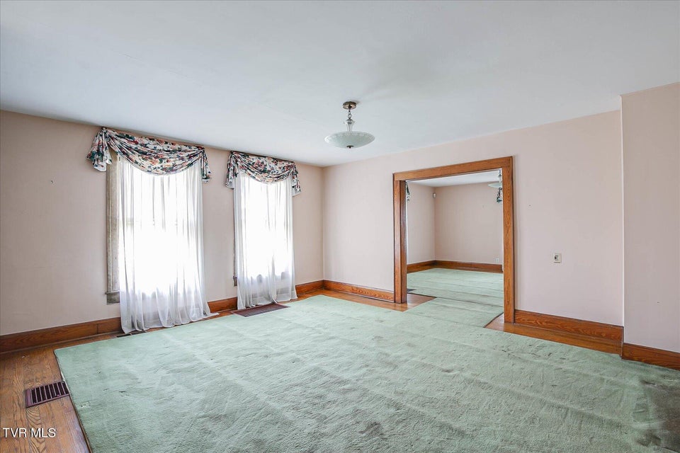 Photo #12: 454 Cedar Street