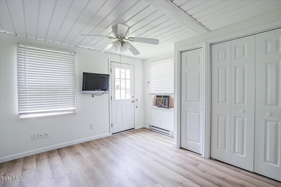 Photo #23: 454 Cedar Street