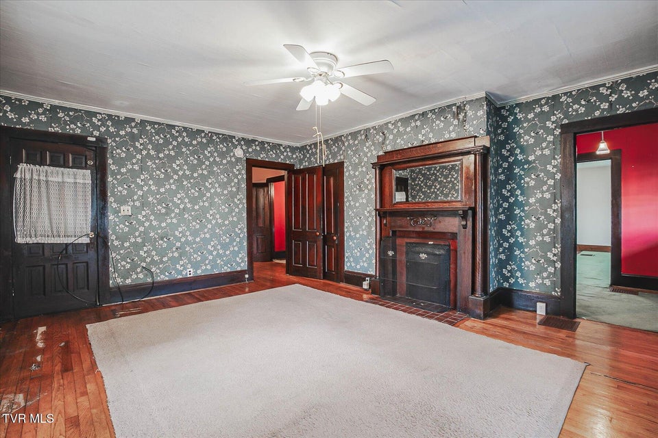 Photo #27: 454 Cedar Street