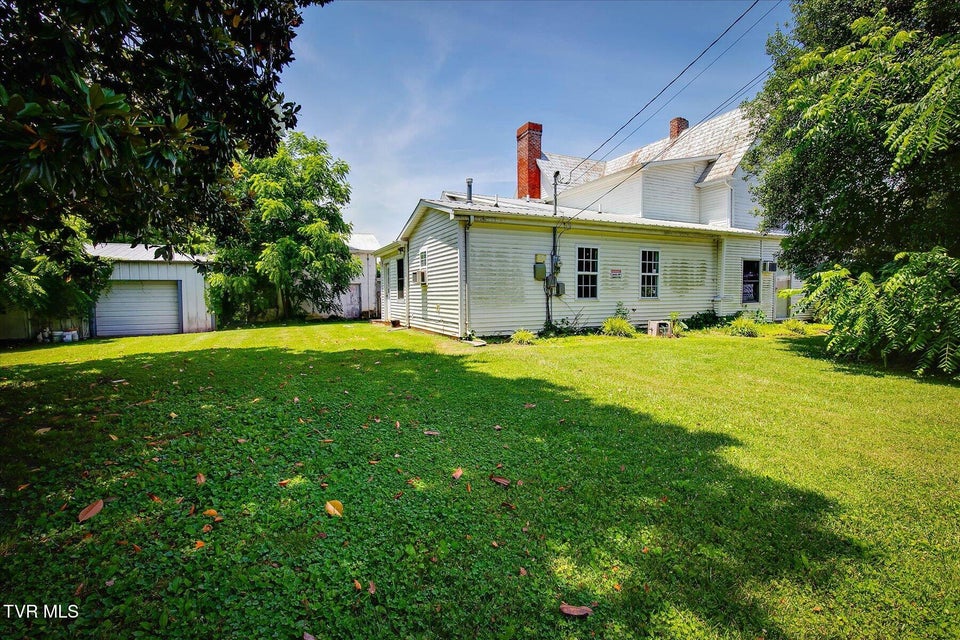 Photo #38: 454 Cedar Street