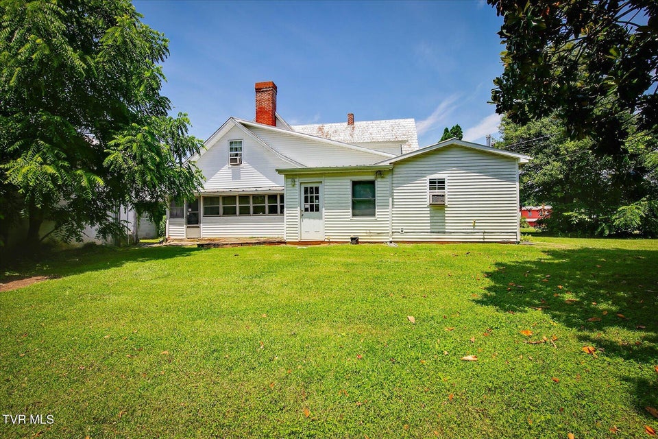 Photo #41: 454 Cedar Street