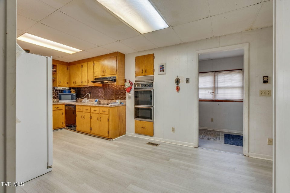 Photo #8: 2704 Fort Henry Drive