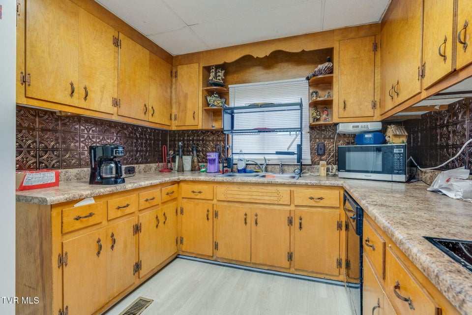 Photo #11: 2704 Fort Henry Drive