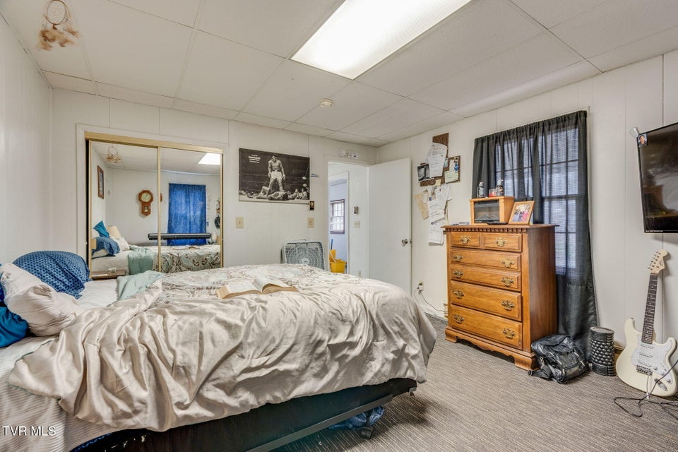 Photo #16: 2704 Fort Henry Drive