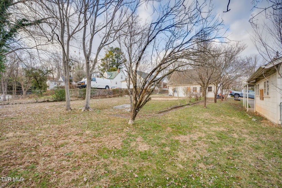 Photo #33: 2704 Fort Henry Drive