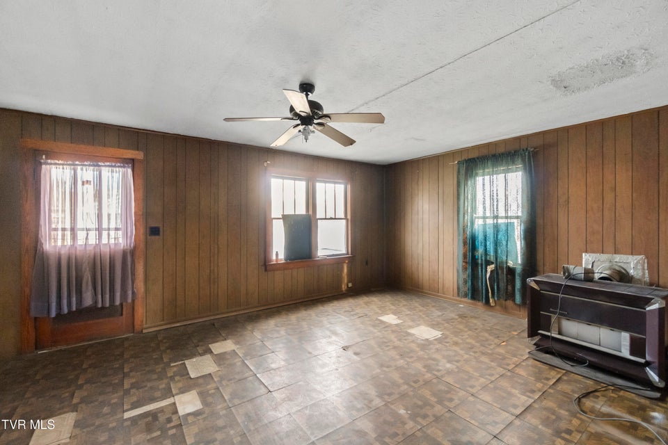 Photo #27: 663 6th Street