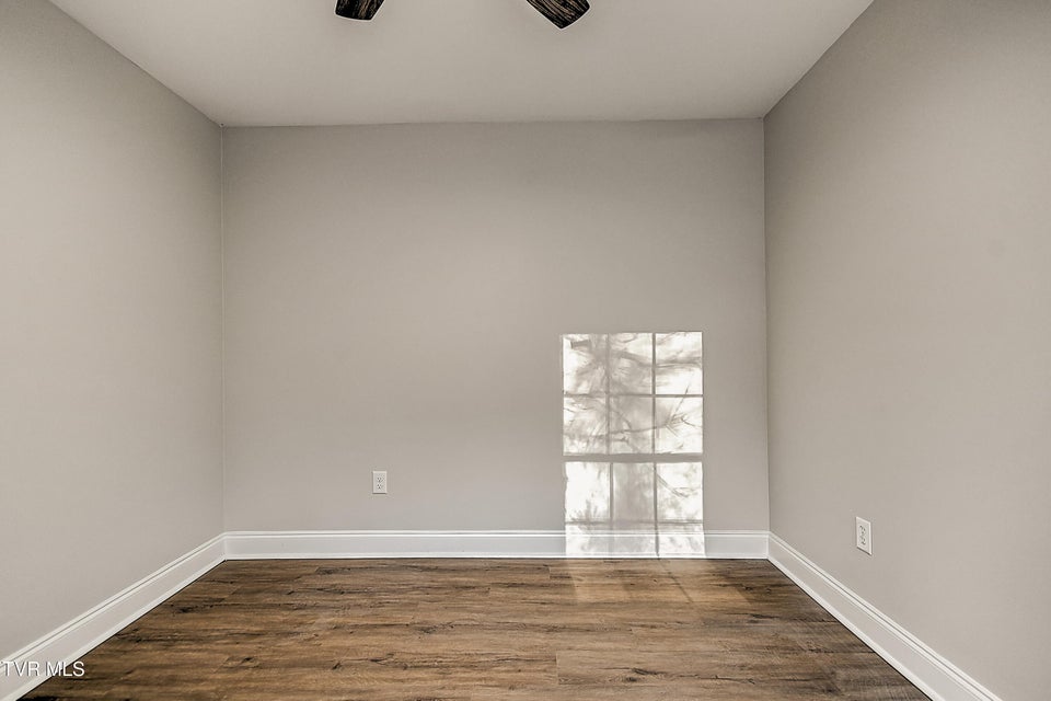 Photo #18: 104 Powell Street