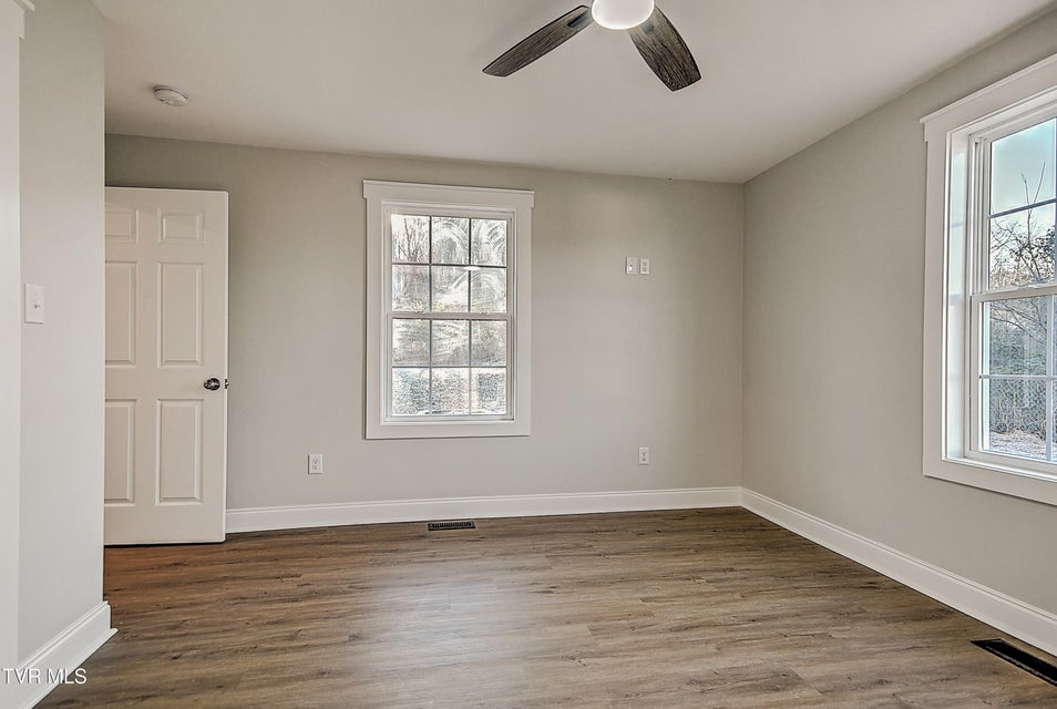 Photo #22: 104 Powell Street