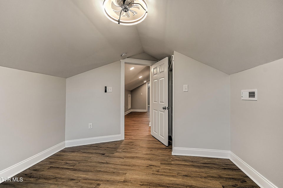 Photo #25: 104 Powell Street