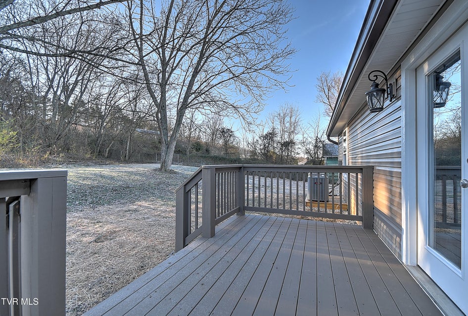 Photo #31: 104 Powell Street