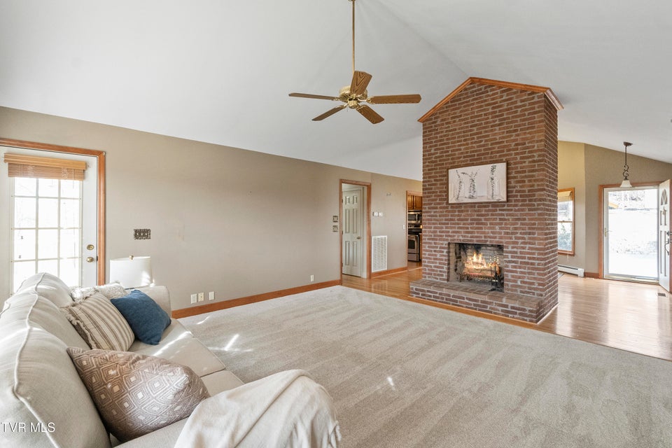 Photo #11: 534 White Oak Circle