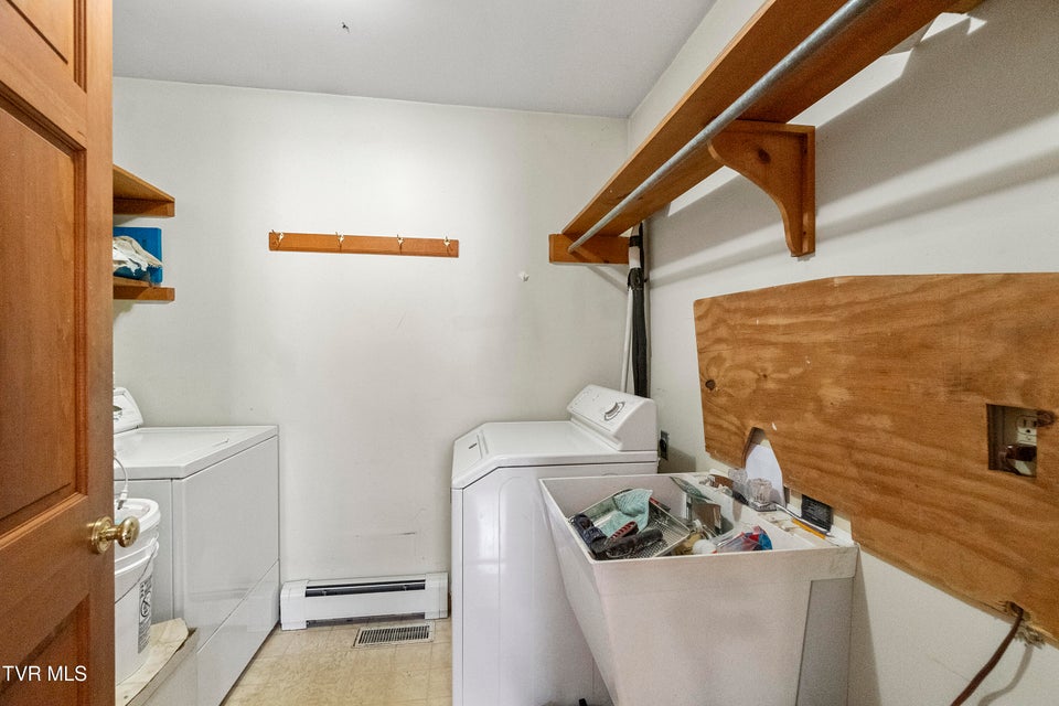 Photo #29: 534 White Oak Circle