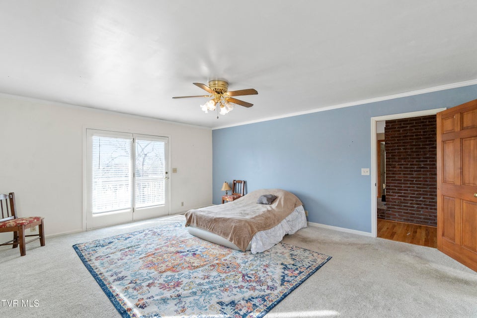 Photo #34: 534 White Oak Circle