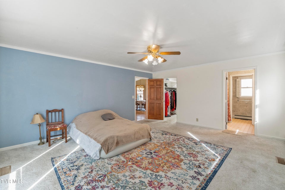 Photo #33: 534 White Oak Circle