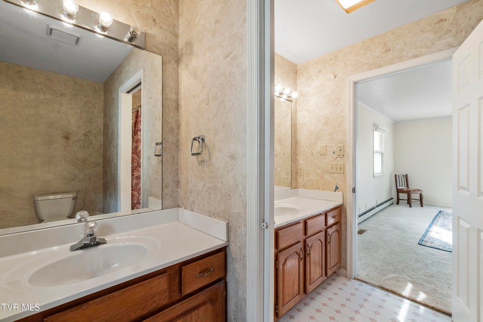 Photo #36: 534 White Oak Circle