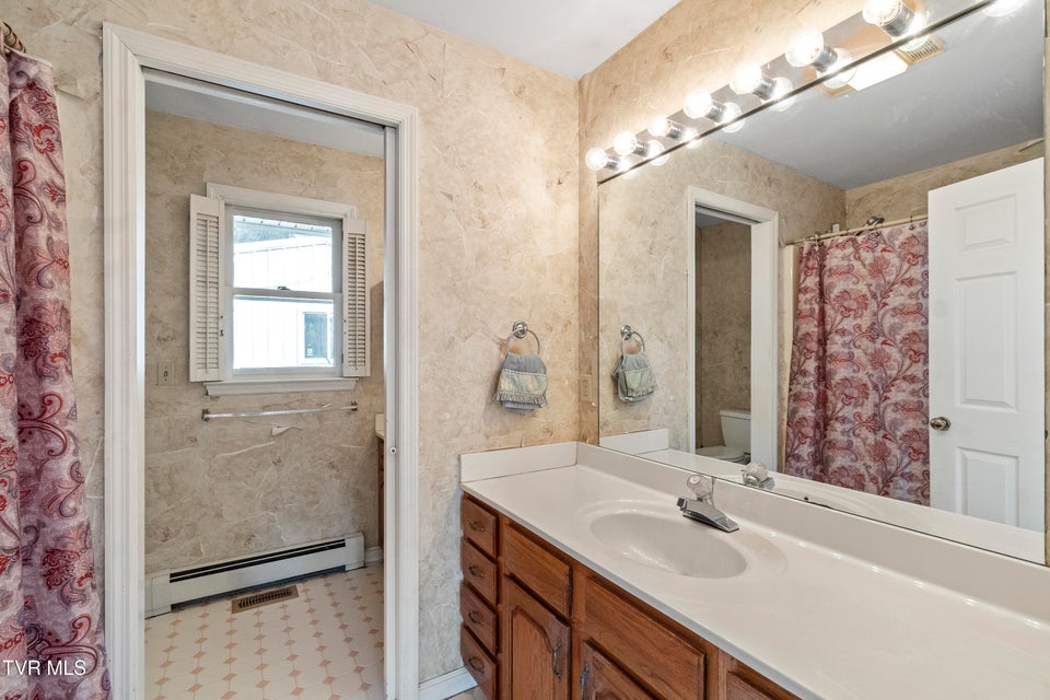 Photo #38: 534 White Oak Circle