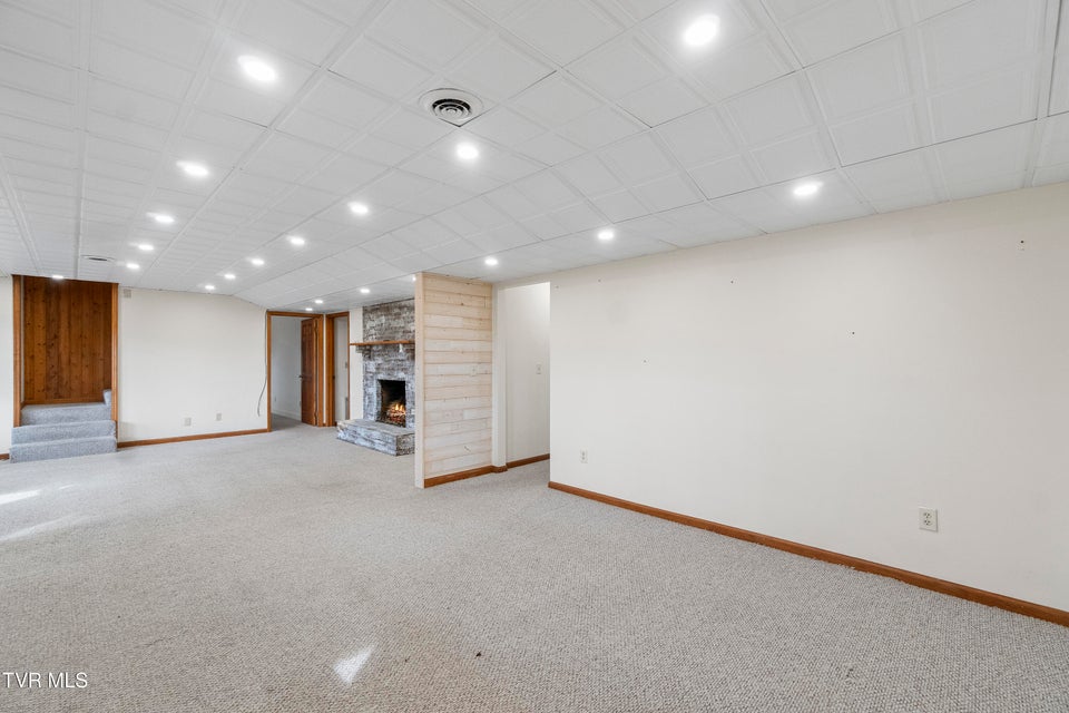 Photo #52: 534 White Oak Circle