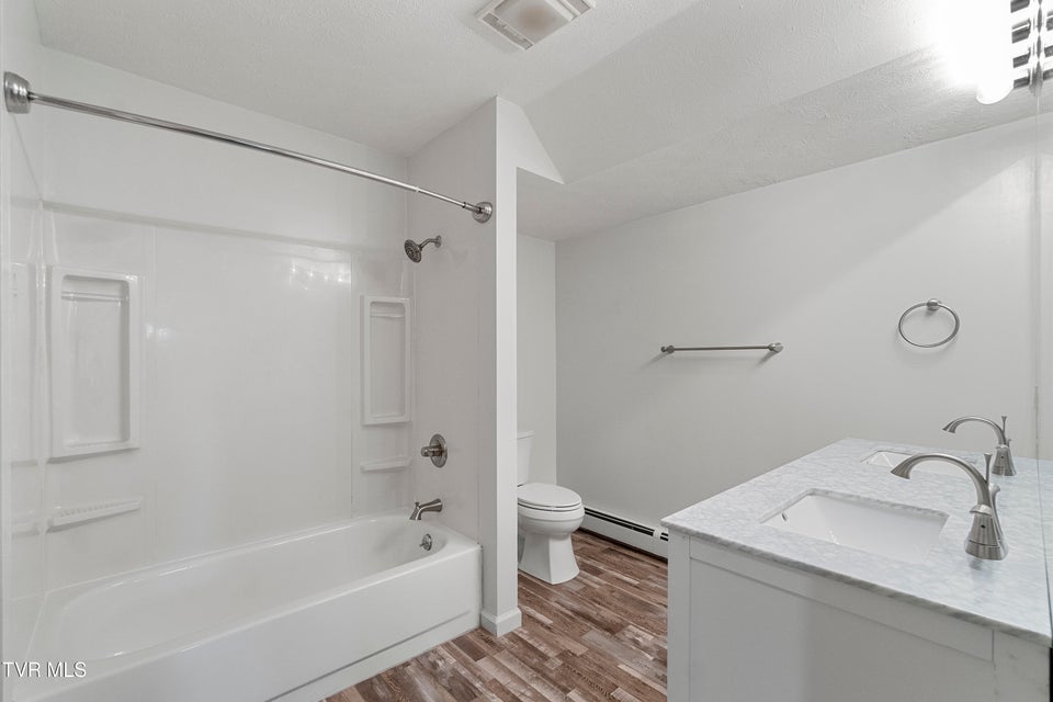 Photo #54: 534 White Oak Circle