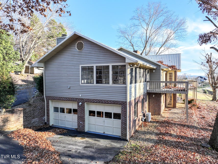 Photo #68: 534 White Oak Circle