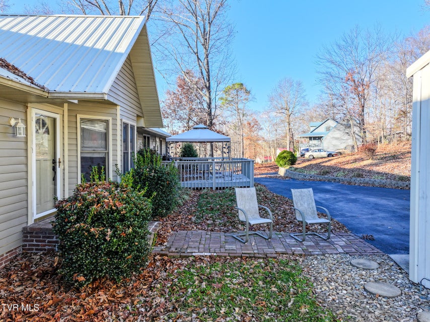 Photo #85: 534 White Oak Circle