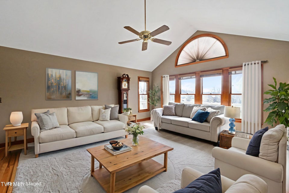 Photo #6: 534 White Oak Circle