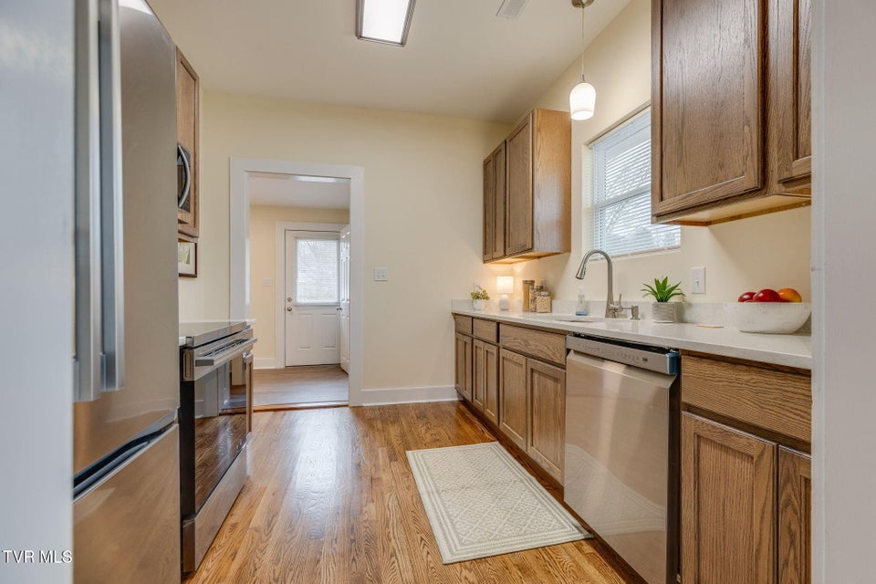 Photo #8: 212 H Street