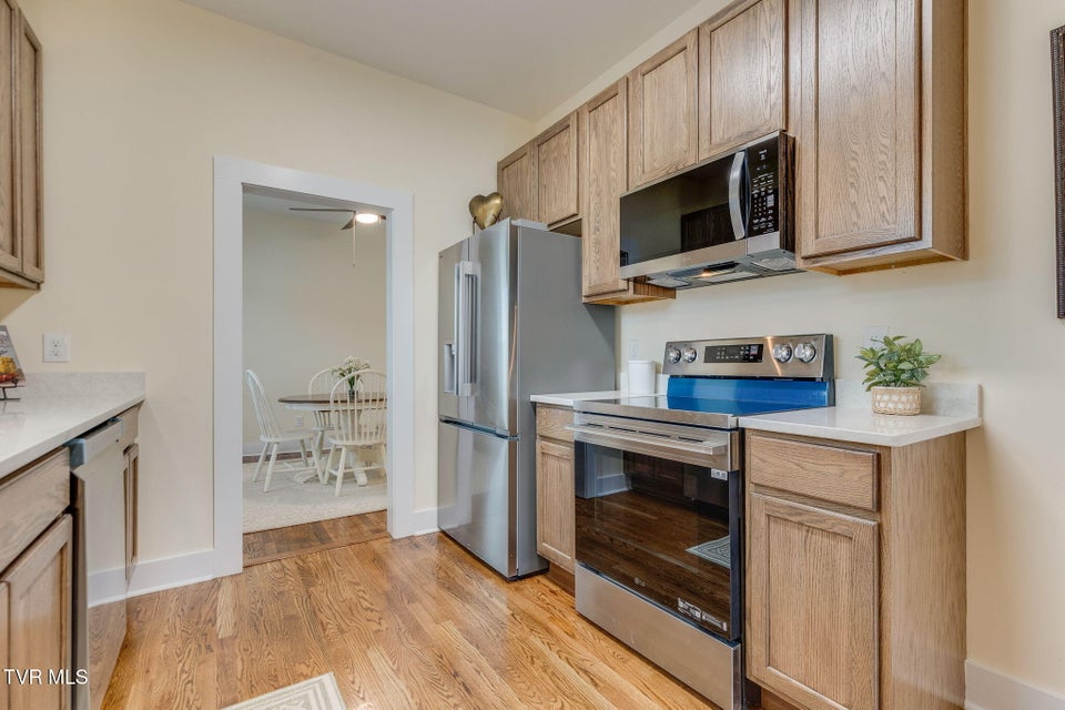 Photo #10: 212 H Street