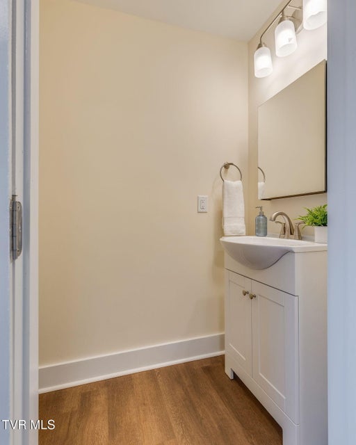 Photo #23: 212 H Street