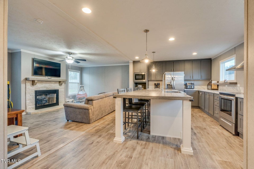 Photo #9: 593 Summerville Road