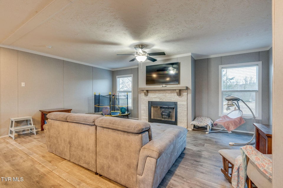 Photo #11: 593 Summerville Road