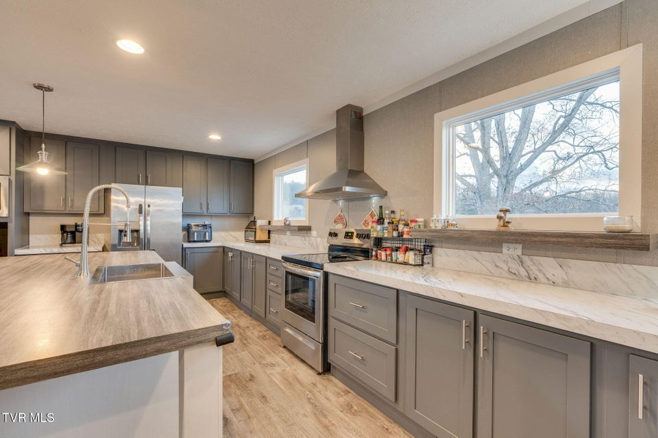 Photo #14: 593 Summerville Road