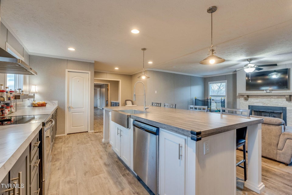 Photo #15: 593 Summerville Road