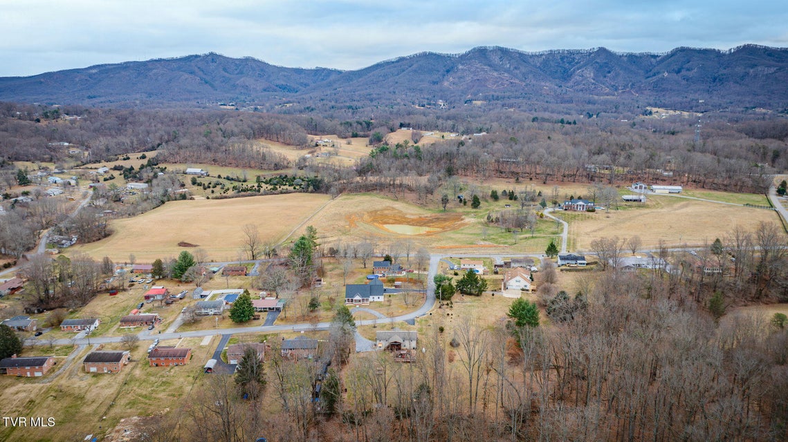 Photo #40: 3114 Summit Avenue