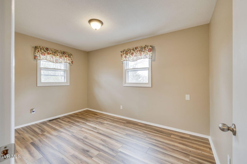 Photo #18: 3114 Summit Avenue