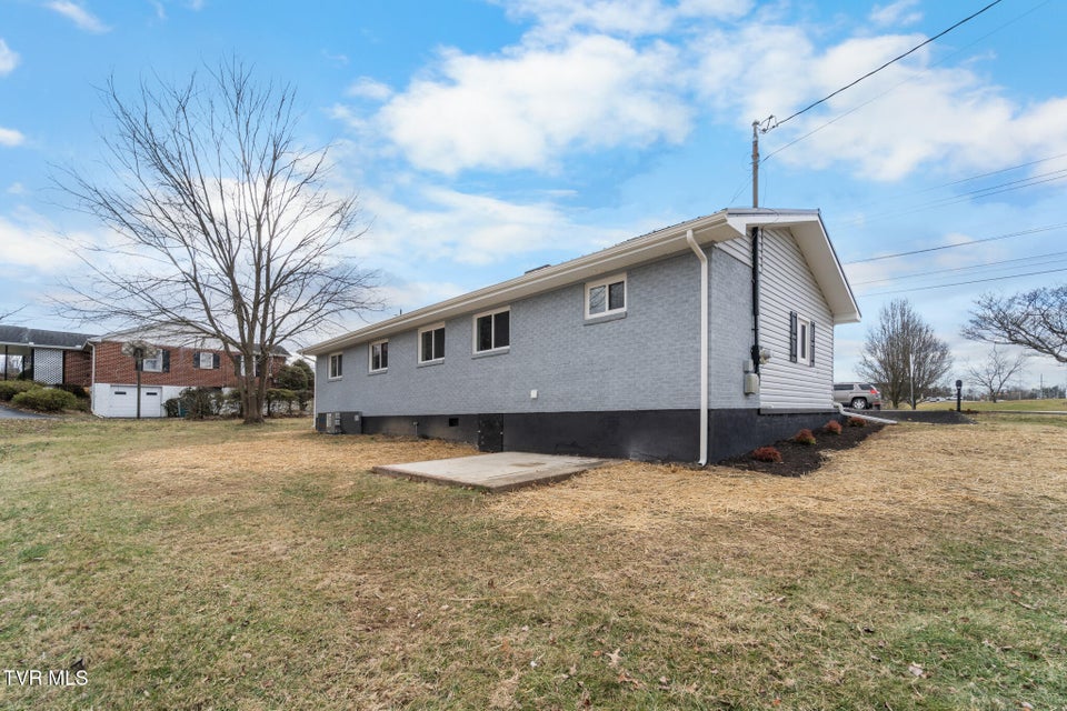 Photo #3: 130 Utah Street