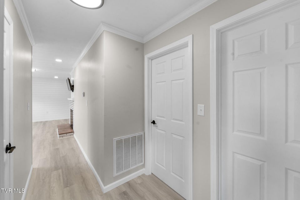 Photo #23: 130 Utah Street