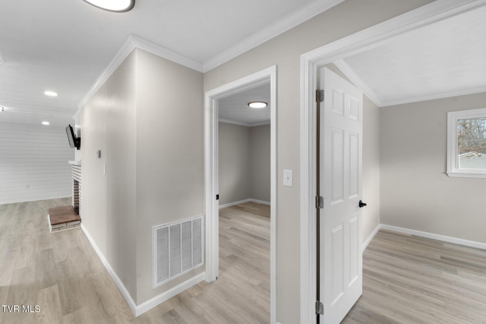 Photo #24: 130 Utah Street