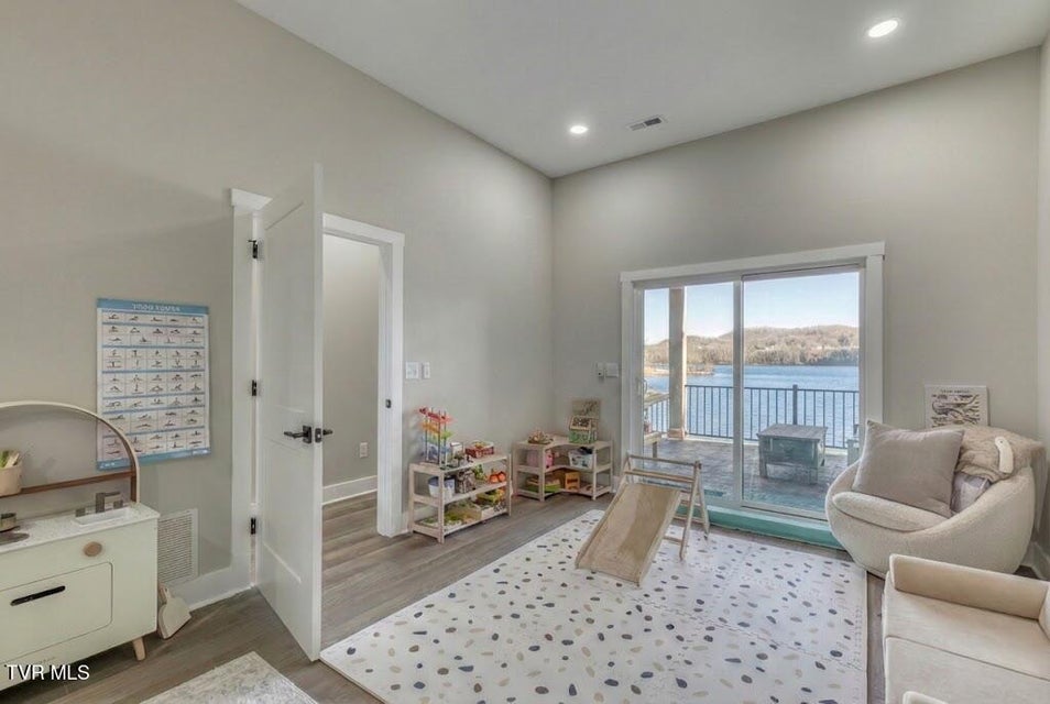 Photo #18: 4160 Bristol Highway