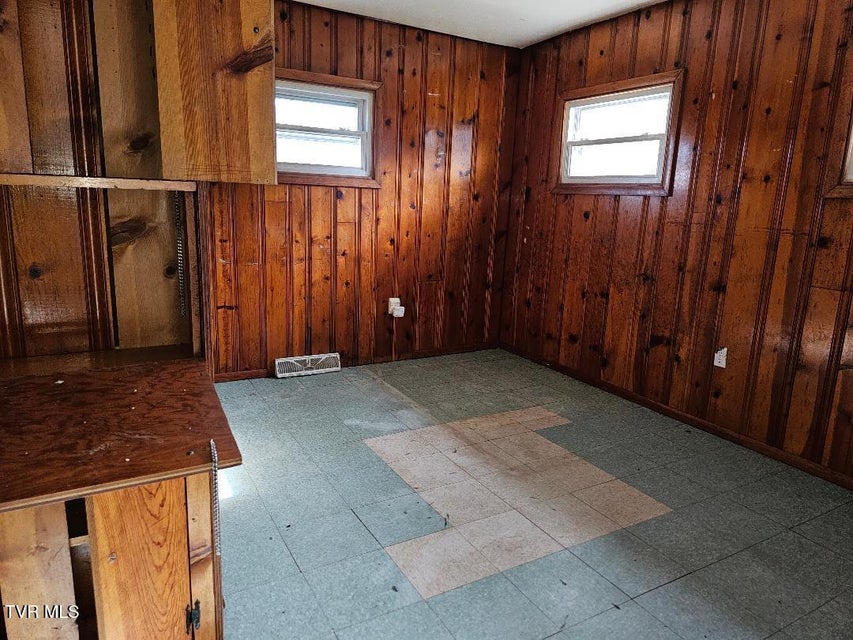 Photo #6: 34520 Fleet Road