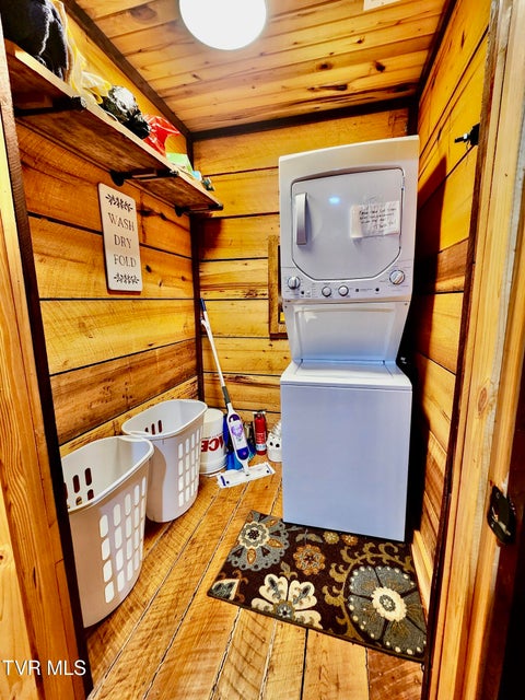 Photo #31: 119 Morris Road