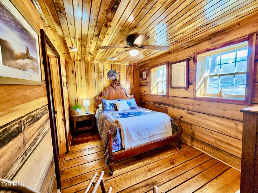 Photo #43: 119 Morris Road