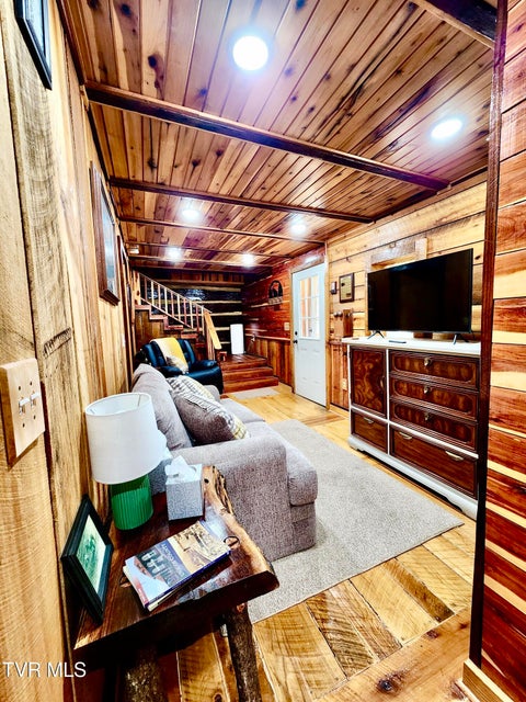 Photo #26: 119 Morris Road