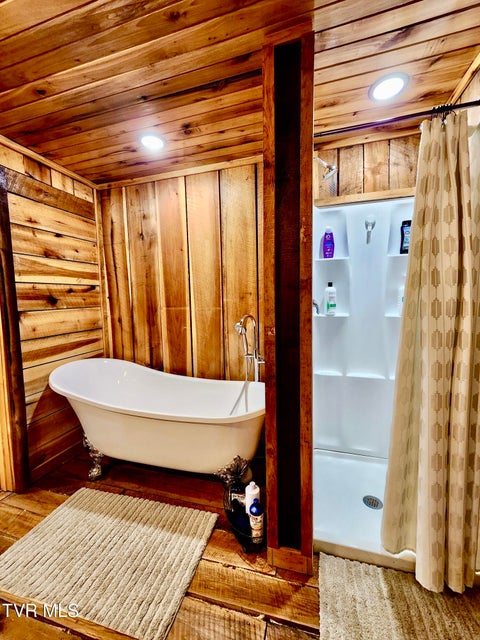 Photo #44: 119 Morris Road