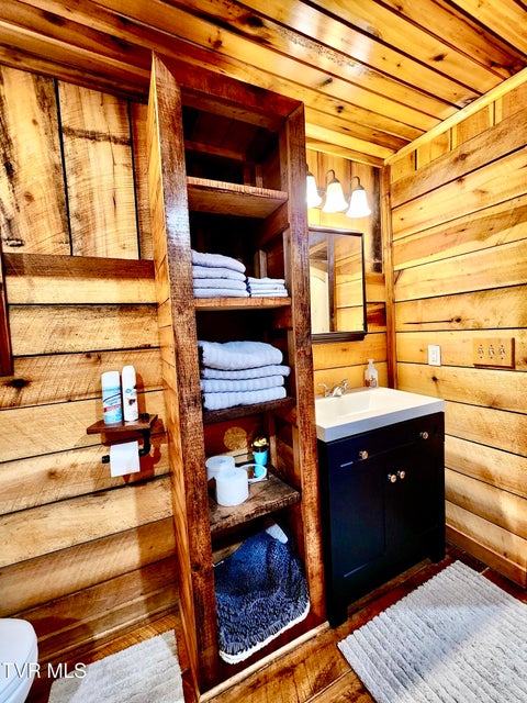 Photo #45: 119 Morris Road